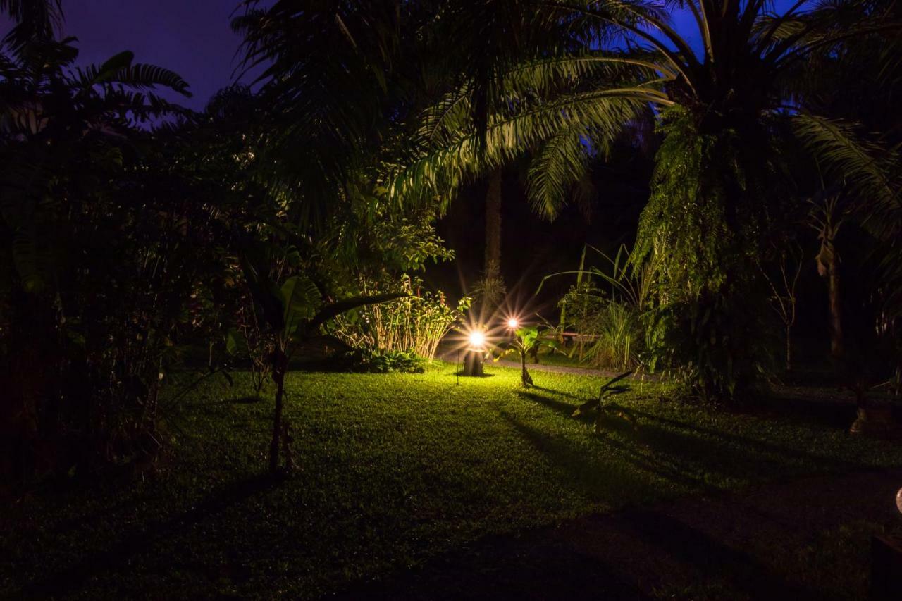 Aathid Garden Khao Lak Villa Dış mekan fotoğraf